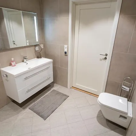 Skaimsberg Holiday Apartments Aurland Extérieur photo