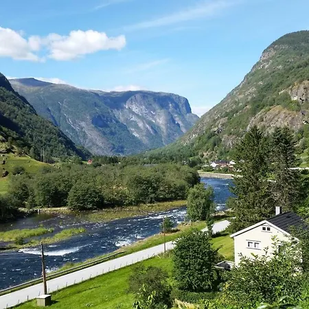 Skaimsberg Holiday Apartments Aurland Extérieur photo