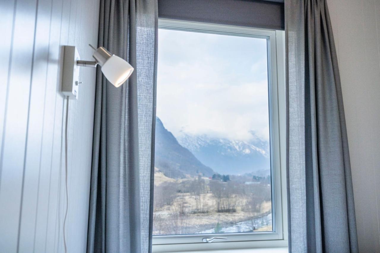 Skaimsberg * Aurland